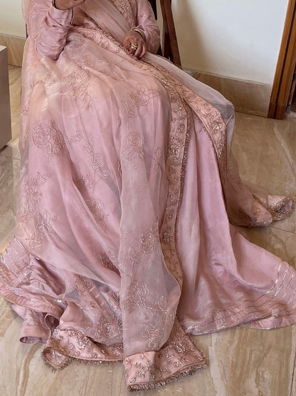 Gulshan Odhini - Pink