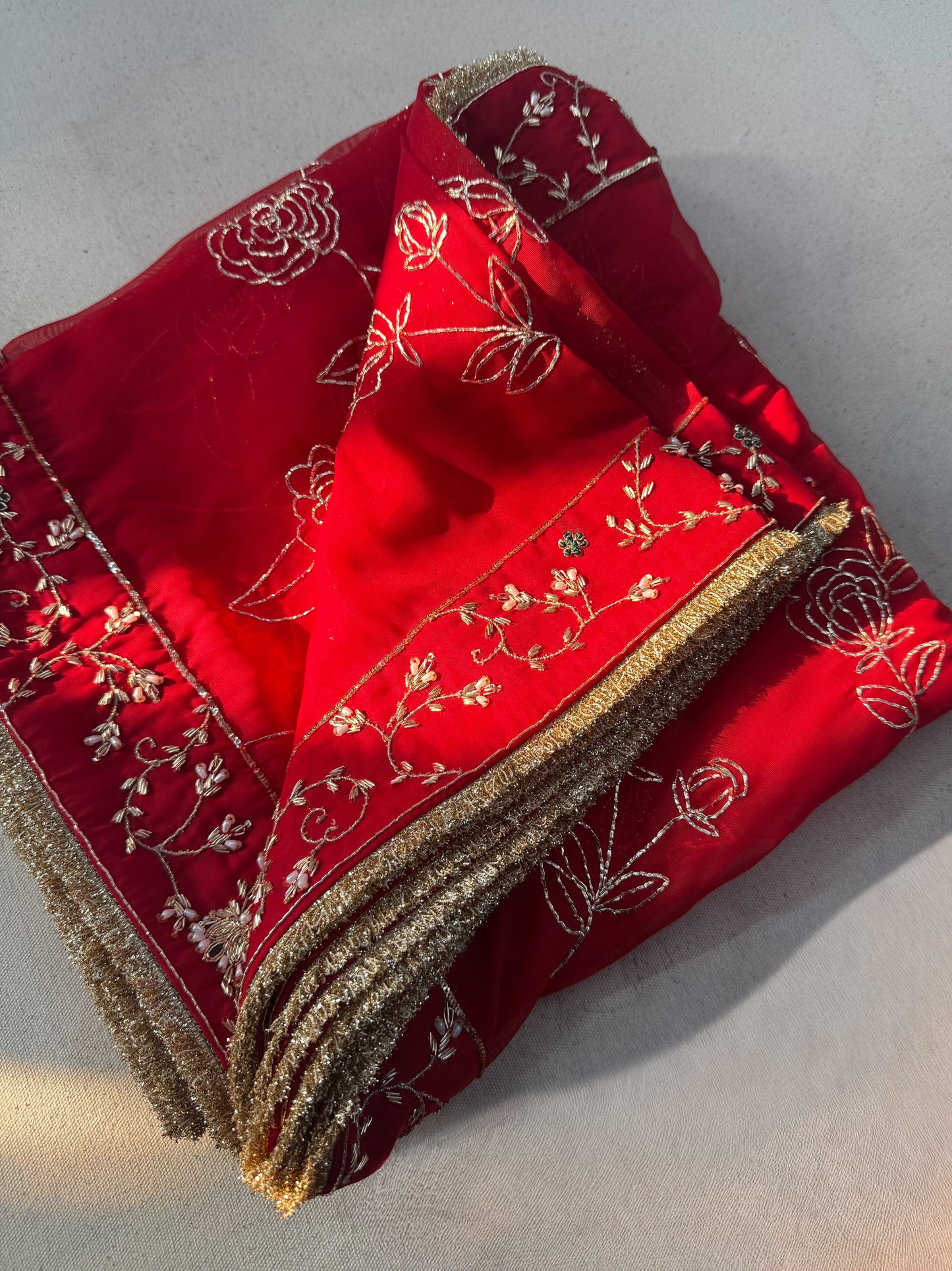 Gulshan Odhini - Red